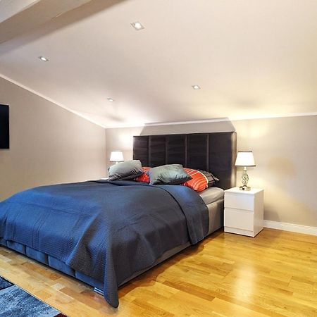 3 Rooms - Zimmervermietung Naehe Flughafen Ber - Gratis Wlan, Parken & Netflix ベルリン エクステリア 写真